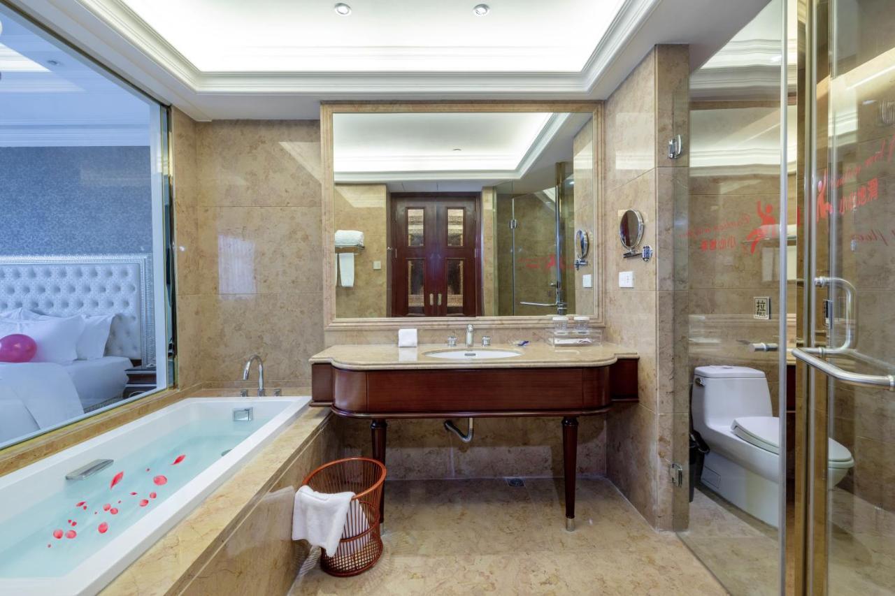 Elong Me Hotel Чжуншань Экстерьер фото