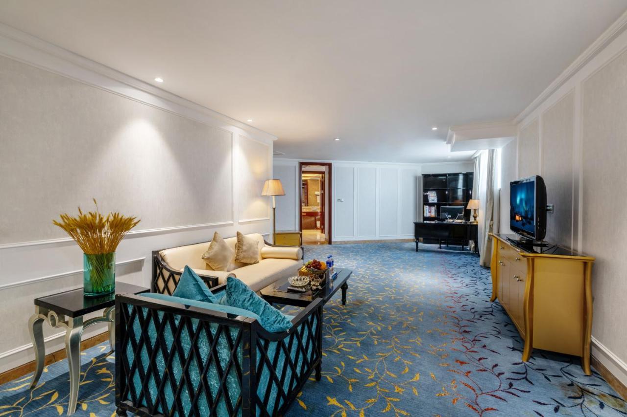 Elong Me Hotel Чжуншань Экстерьер фото