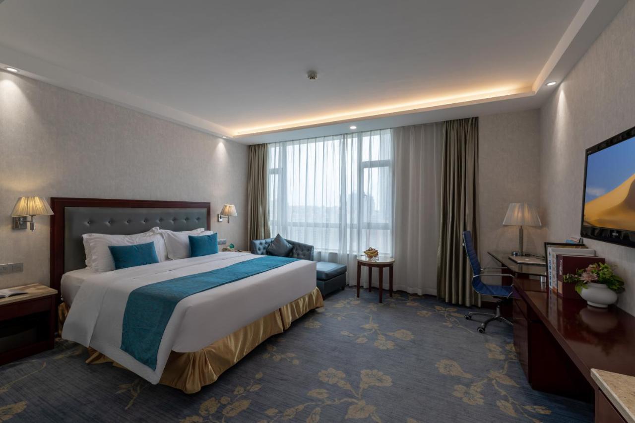 Elong Me Hotel Чжуншань Экстерьер фото