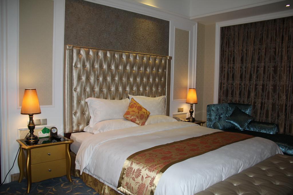 Elong Me Hotel Чжуншань Экстерьер фото