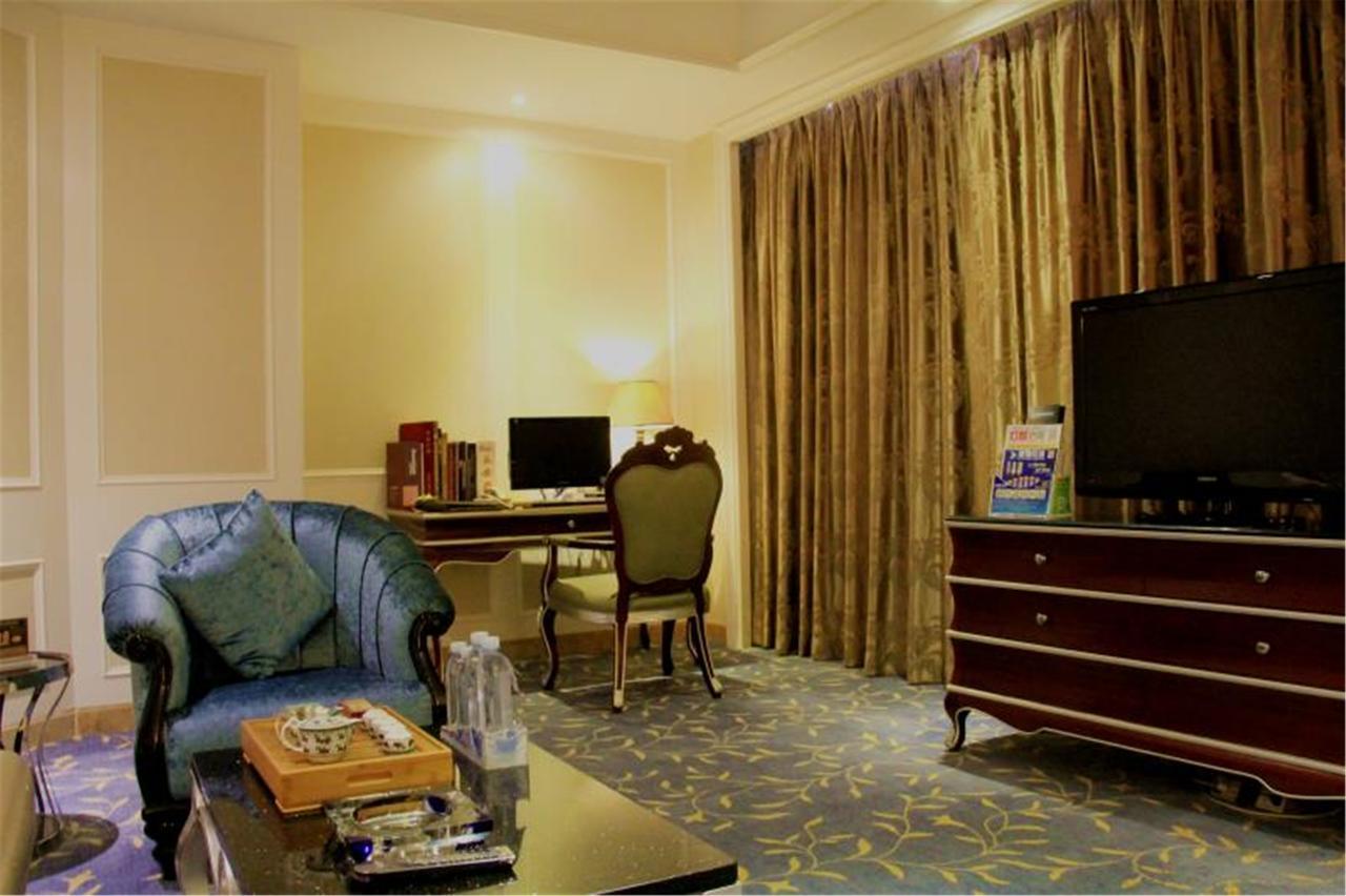 Elong Me Hotel Чжуншань Экстерьер фото